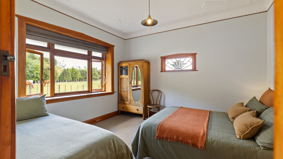 Guest room in self-contained accommodation, Burnside Bungalow