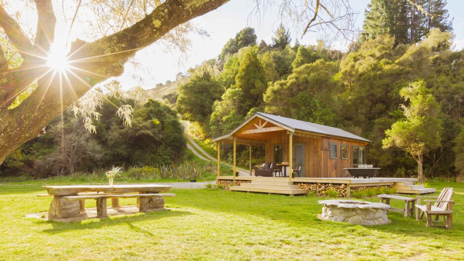 Makoura Lodge - Riverside Retreat, private getaway in nature