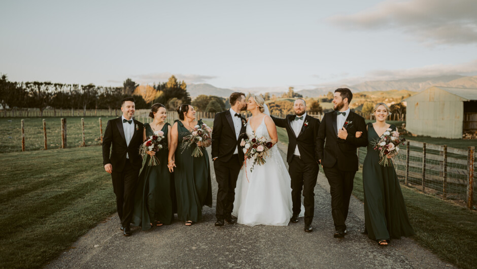 Bridal party at Makoura Lodge