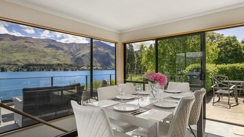 Lakeside Serenity - Wānaka Holiday Home
