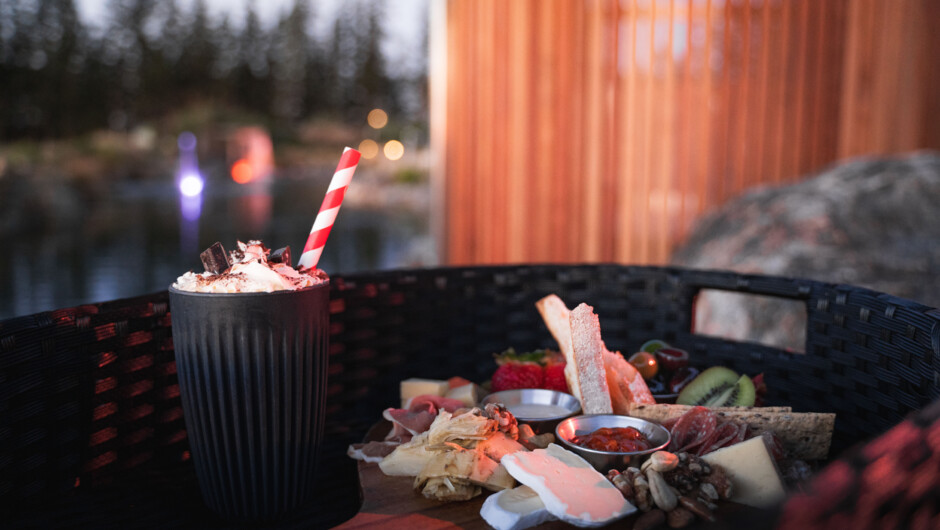 Enjoy food in a floating basket from your Serenity solar tub.