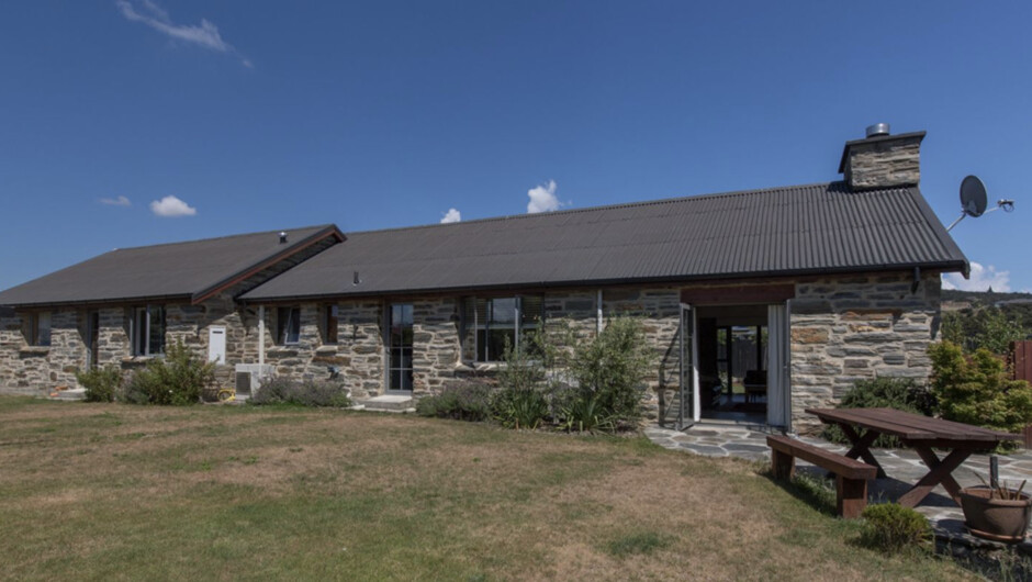 Modern Cottage Charm - Albert Town near Wānaka