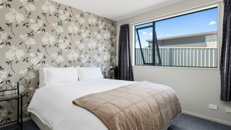 Mount Iron Magic - Wānaka Holiday Home