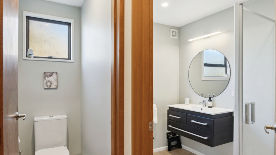 Haven on Heuchan - Wānaka Holiday Home