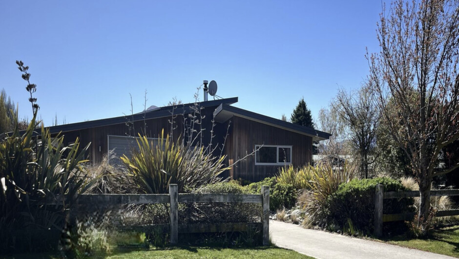 Hikuwai Family Retreat - Albert Town Holiday Home