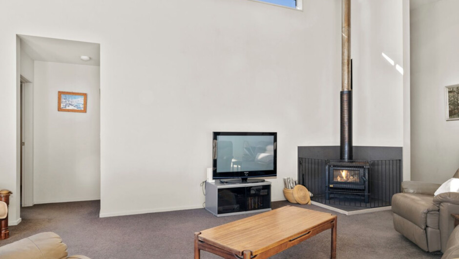 Hikuwai Family Retreat - Albert Town Holiday Home