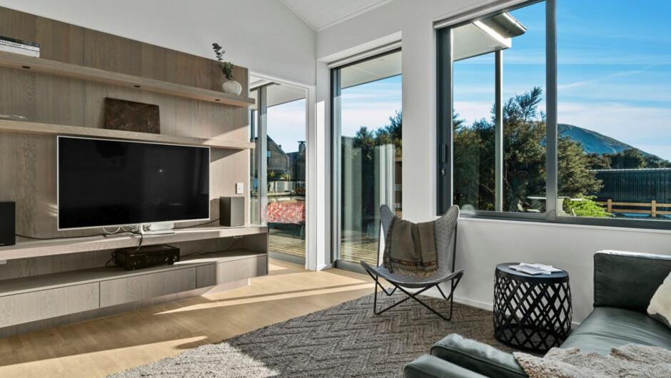 Bull Ridge Escape - Wānaka Holiday Home
