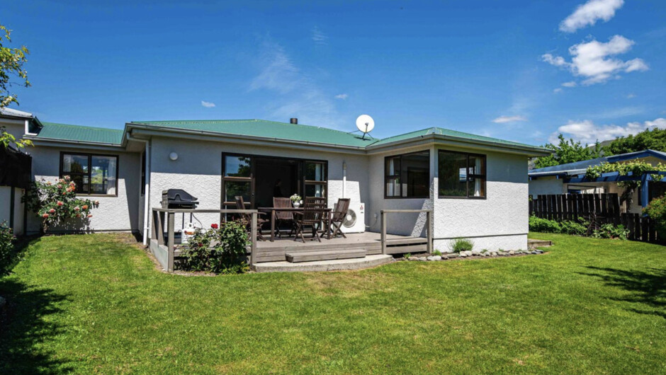 Downtown Delight - Wānaka Holiday Home