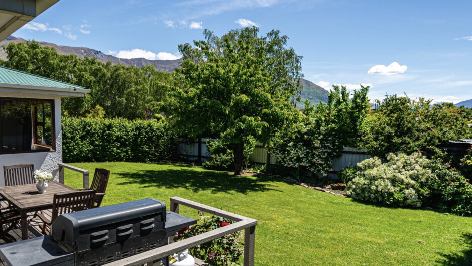 Downtown Delight - Wānaka Holiday Home