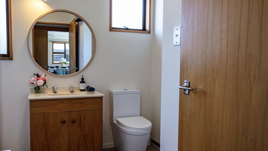 Downtown Delight - Wānaka Holiday Home