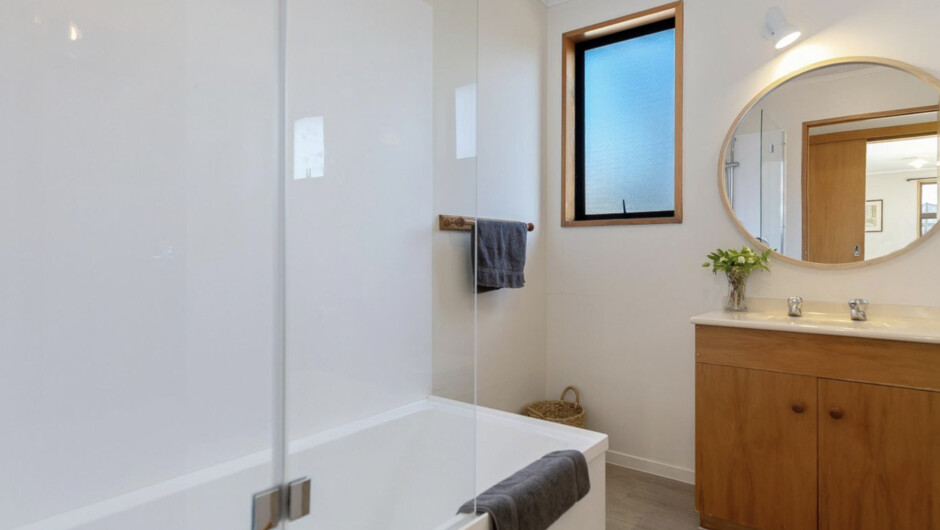 Downtown Delight - Wānaka Holiday Home
