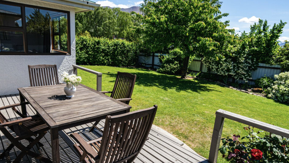 Downtown Delight - Wānaka Holiday Home