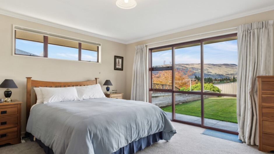 Alpine Scenery - Wānaka Holiday Home