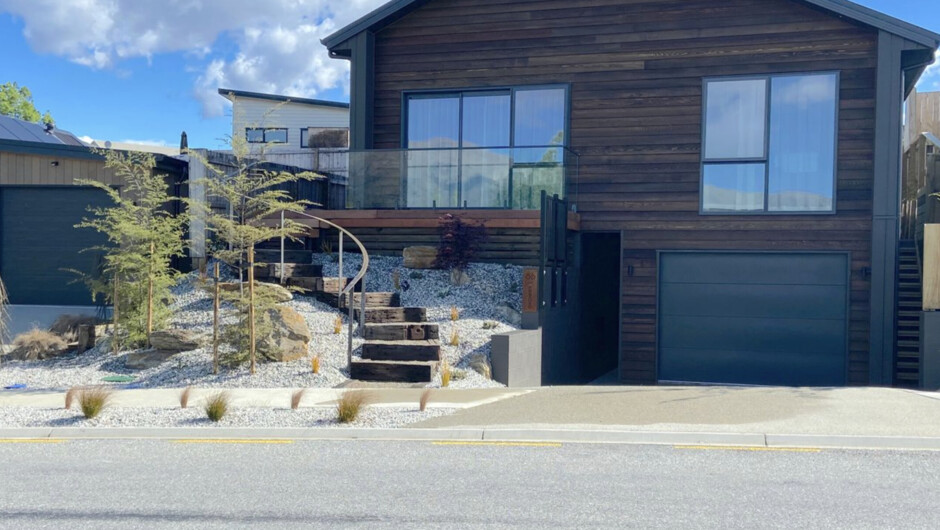 86 on Kirimoko - Wānaka Holiday Home