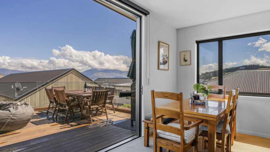 Peak Retreat - Wānaka Holiday Home