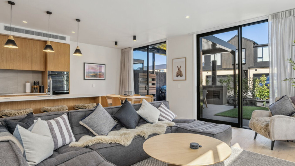 Explorers Rest - Wānaka Holiday Home
