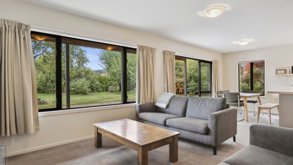 Crescent View - Wānaka Holiday Home