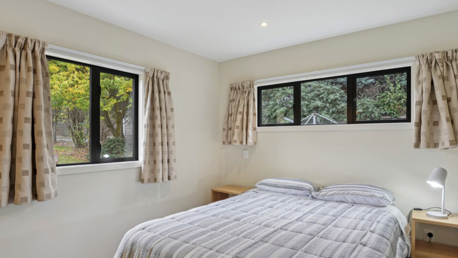 Crescent View - Wānaka Holiday Home
