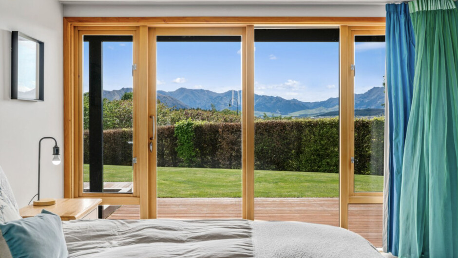 Elderberry Wine - Wānaka Holiday Home