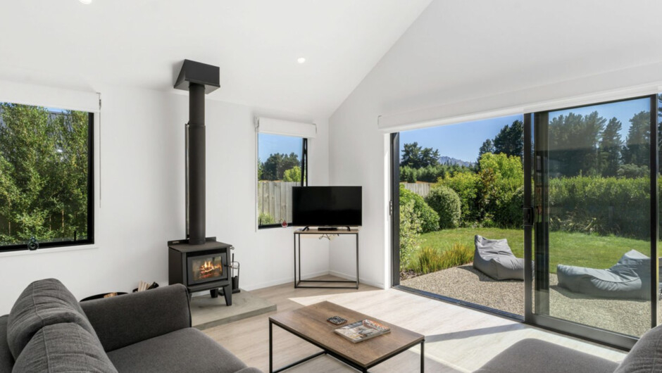 Northlake Hideaway - Wānaka Holiday Home