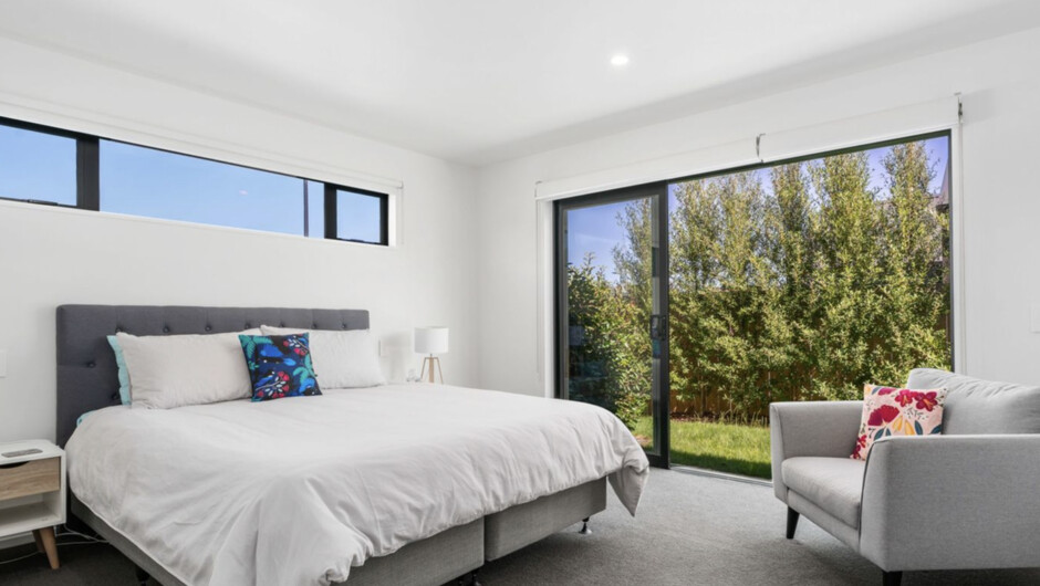 Northlake Hideaway - Wānaka Holiday Home