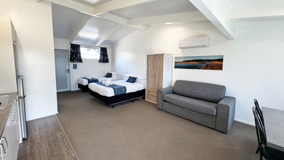 Open-plan kitchen, dining, lounge area