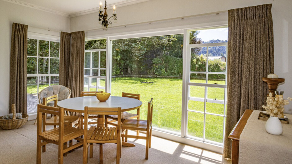 Grand Lodge - Ohakune Holiday Home