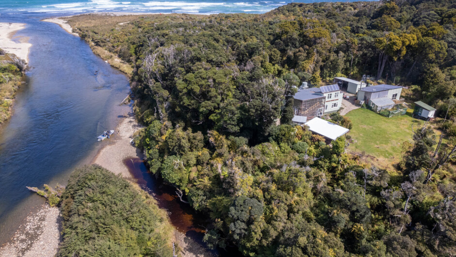 Waitutu Forest Lodge - the setting