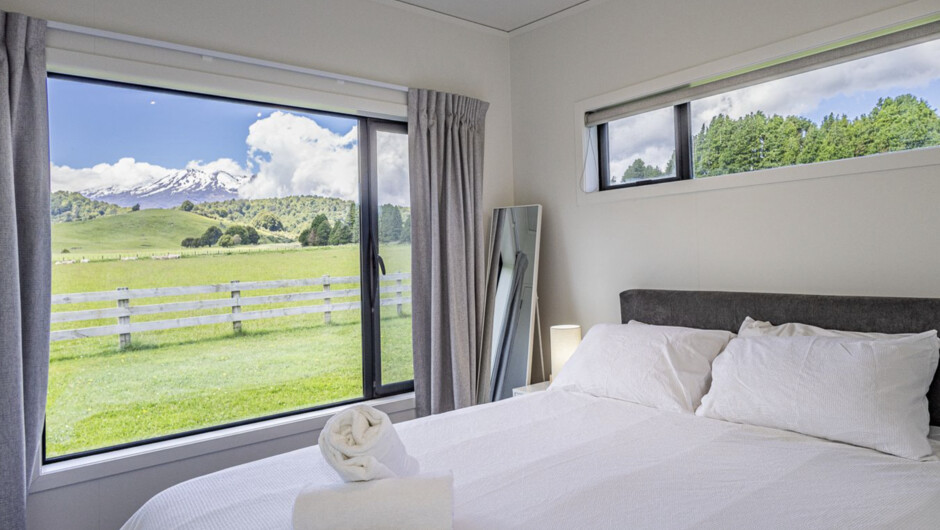 Cosy Cabin with a View - Ohakune Holiday Home