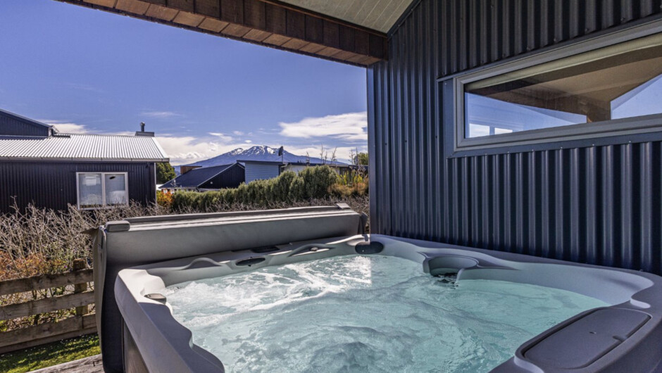 Ohakune Holiday Home Retreat with Hot Tub