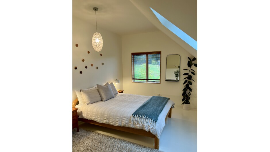 Main Bedroom - Upstairs Mezzanine