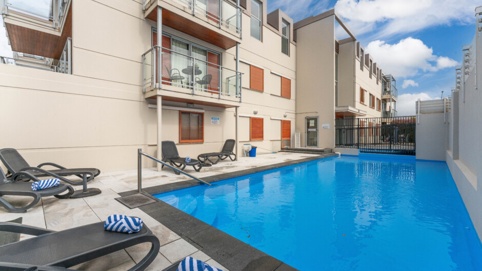 Roberts Street Retreat