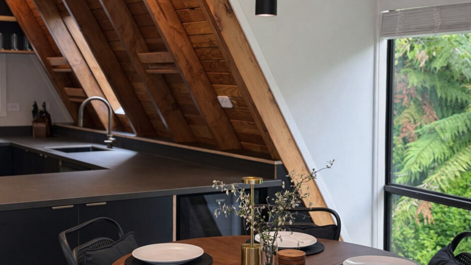 Peaks and Pines Chalet - Ohakune Holiday Home