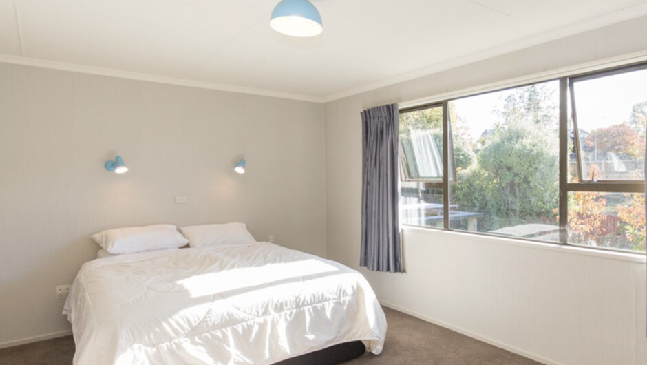 Kowhai Cottage - Wānaka Holiday Home
