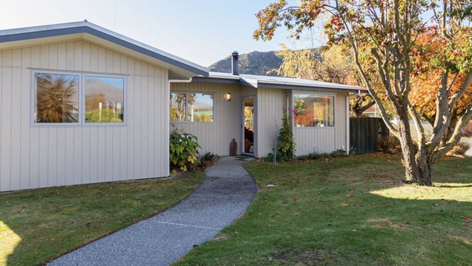 Brow Peak View - Arrowtown Holiday Home