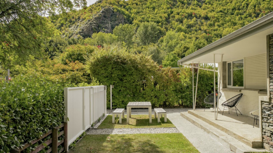 Alchemy Cottage - Arrowtown Holiday Home