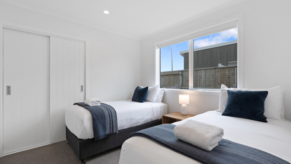 Perfect Papamoa Beach Bach