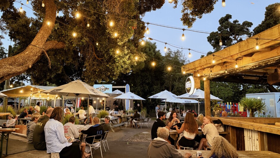 The Deck Bar &amp; Restaurant |  Tasman Holiday Parks - Hahei Beach