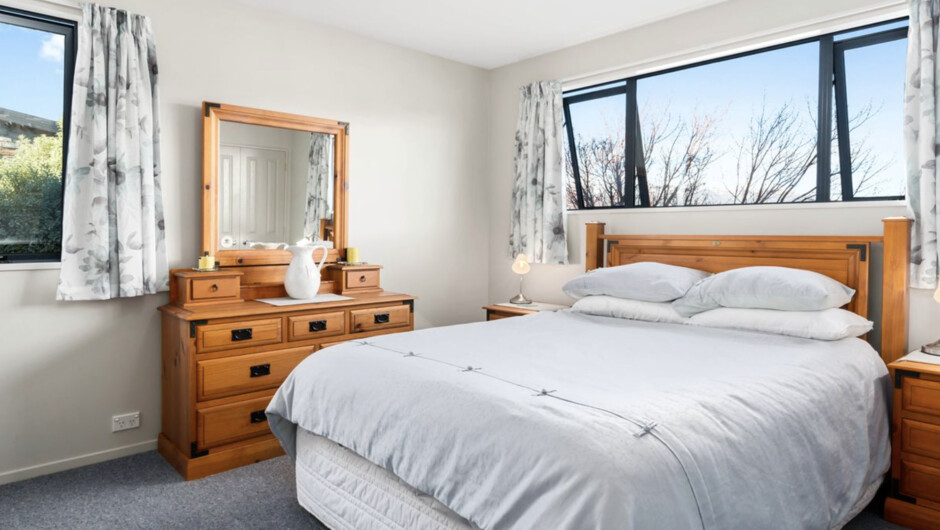 Mount Iron Magic - Wānaka Holiday Home