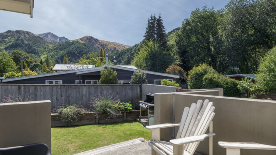 Lavender Country Cottage - Arrowtown Holiday Home