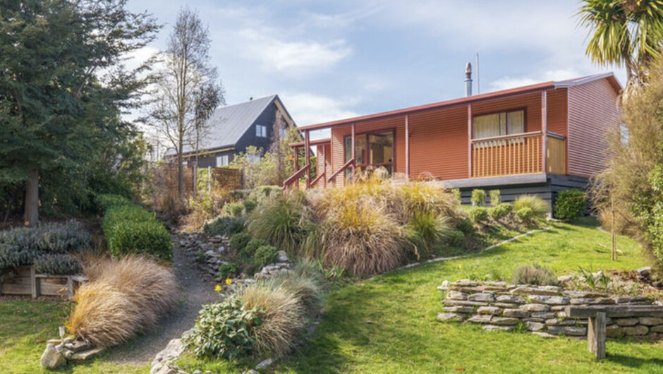 Korimako Ridge - Lake Hāwea Holiday Home