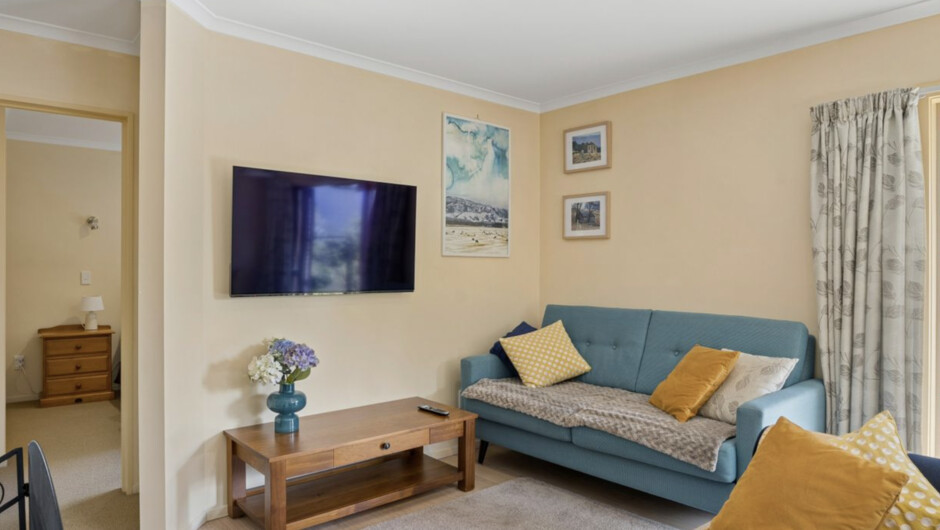 Korimako Ridge - Lake Hāwea Holiday Home