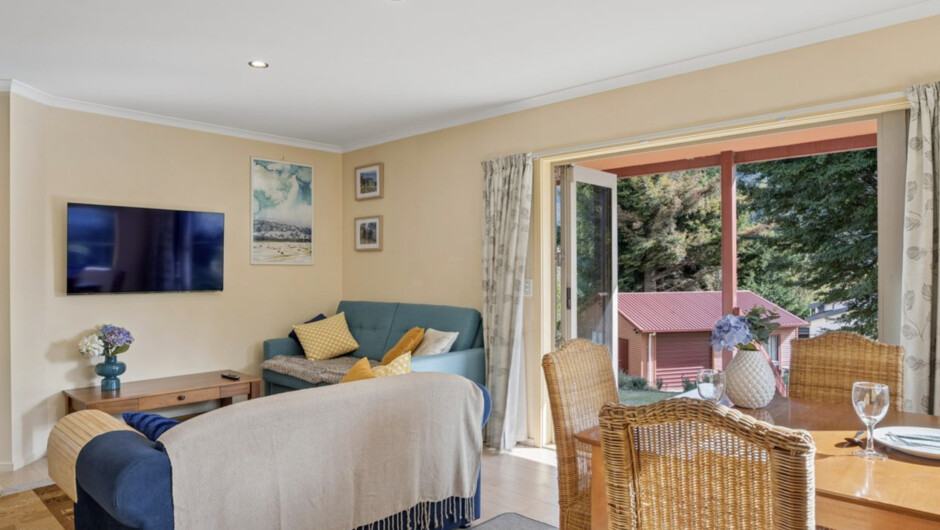 Korimako Ridge - Lake Hāwea Holiday Home