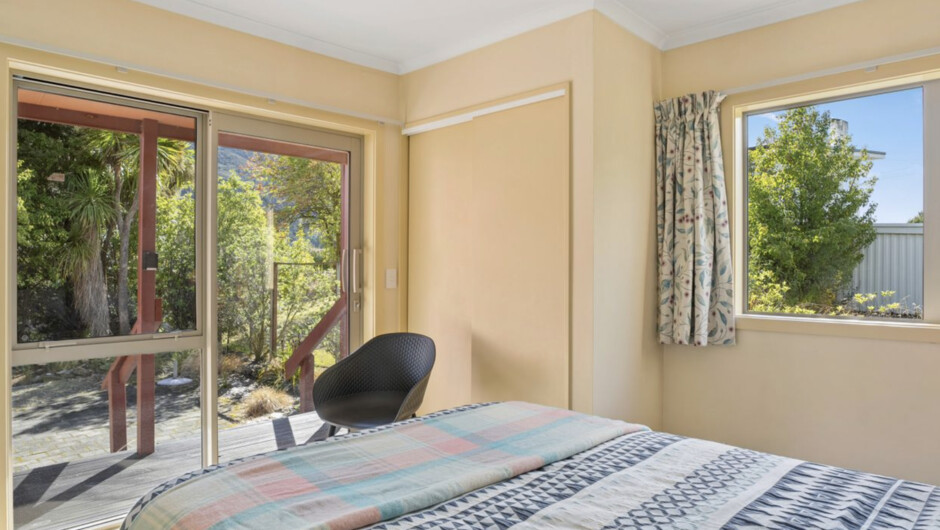 Korimako Ridge - Lake Hāwea Holiday Home