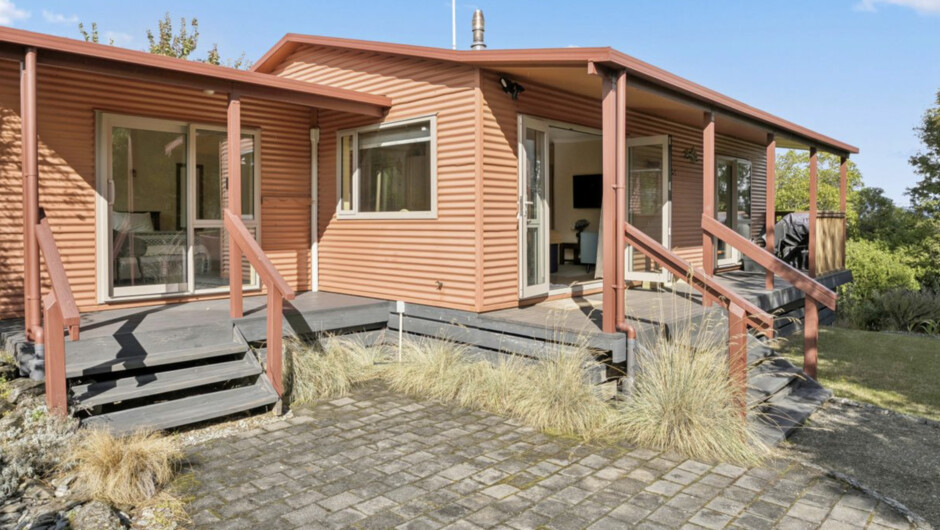 Korimako Ridge - Lake Hāwea Holiday Home