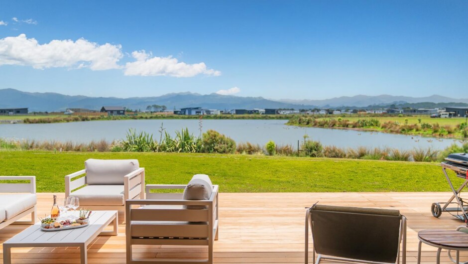 Lakeside Retreat Matarangi