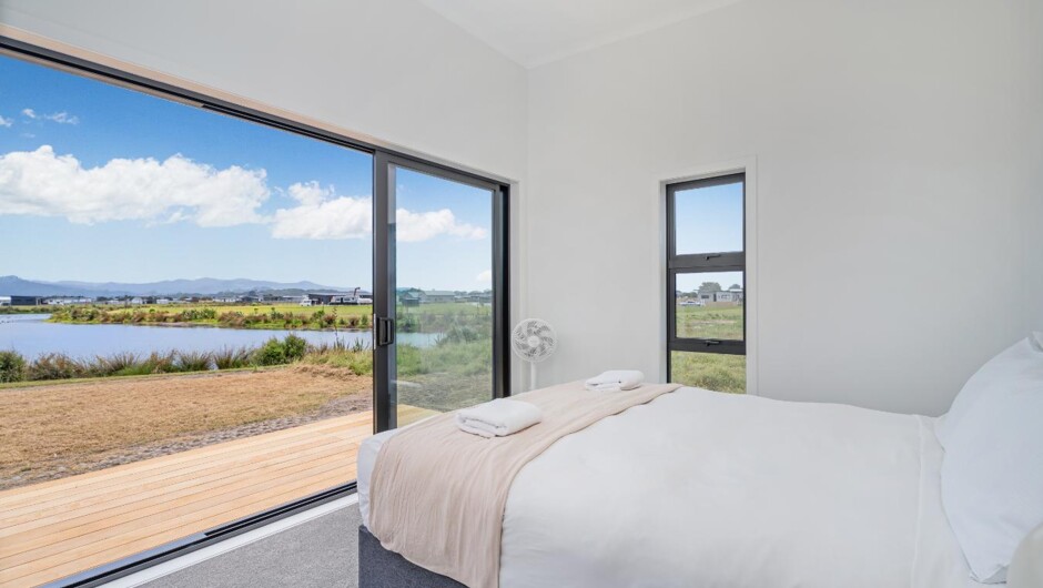 Lakeside Retreat Matarangi