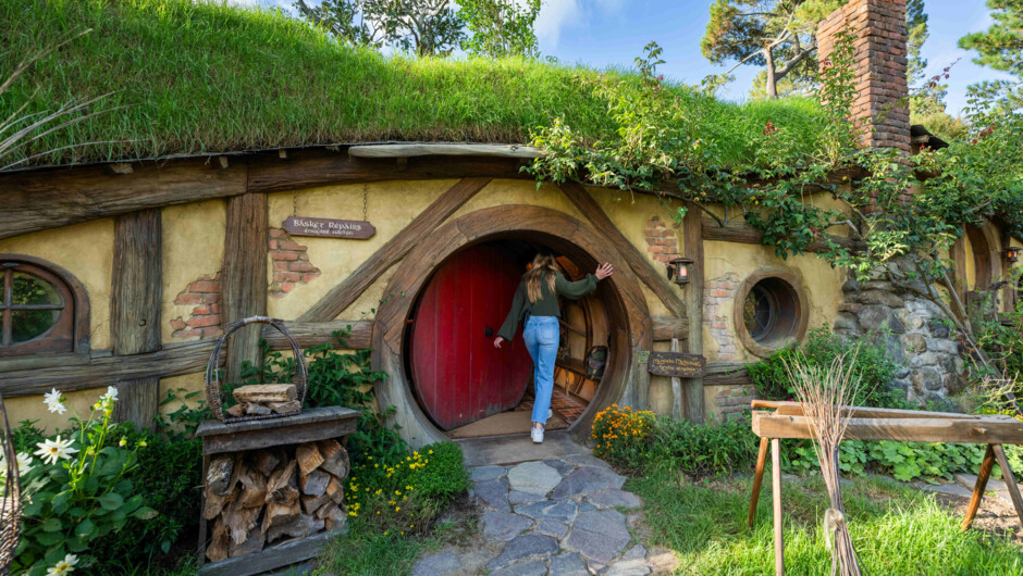 Hobbiton Movie Set