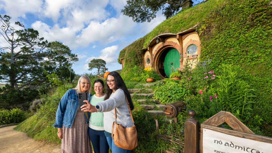 Hobbiton Movie Set