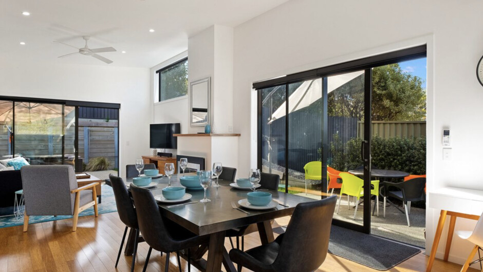 Kawerau River Retreat - Cromwell Holiday Home
